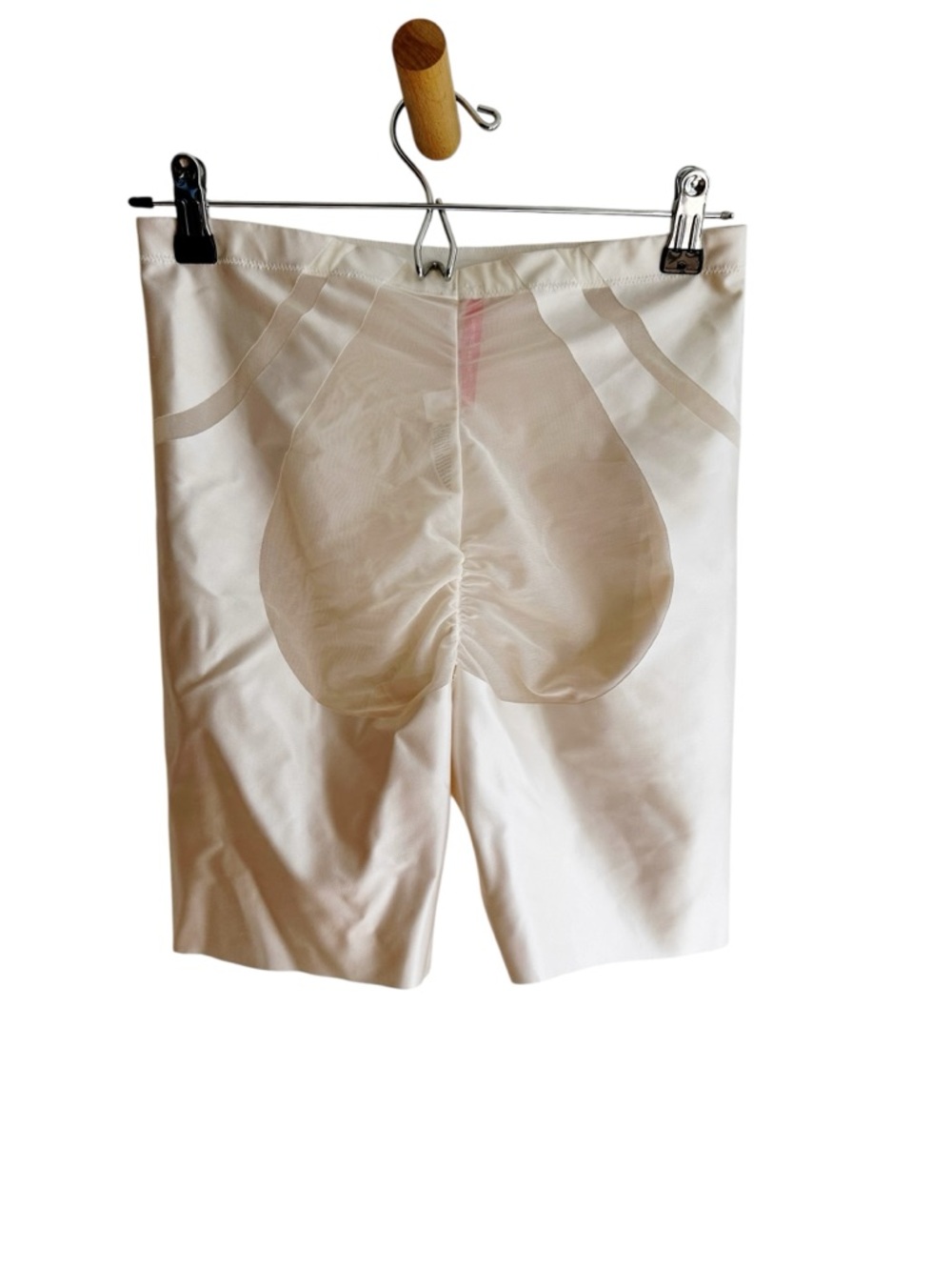 Spanx Spanxshape Booty Lifting Mid Thigh Shorts - Picture 5 of 7